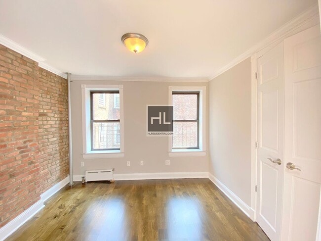 Building Photo - Christopher Street