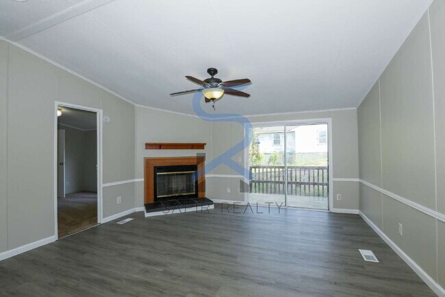 Foto del edificio - Pet-Friendly & All-Electric – 3 Beds • 2 Baths in Center Hill