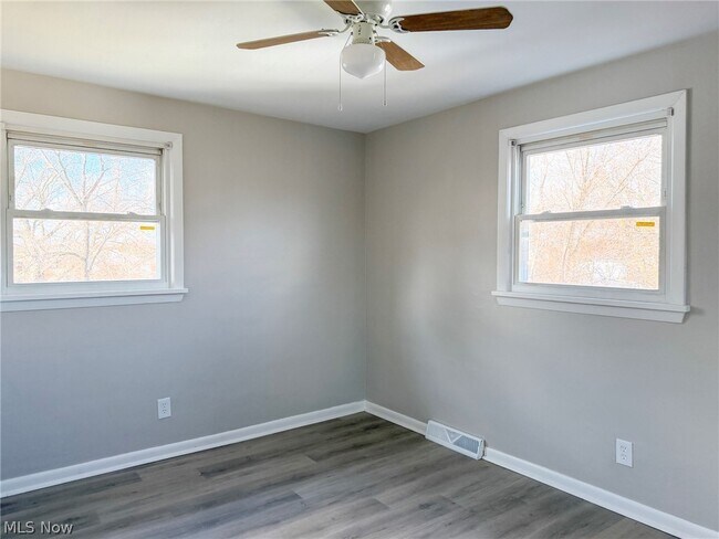 Foto del edificio - 642 Broadway