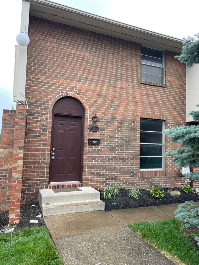 1862 Willoway Cir S Unit 1862, Columbus, OH 43220 Condo for Rent in Columbus, OH