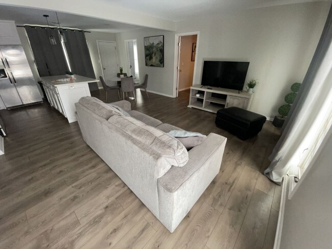 Foto del edificio - 622 Murphy Dr