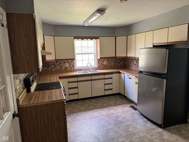 Foto del edificio - 603 E Clyde St