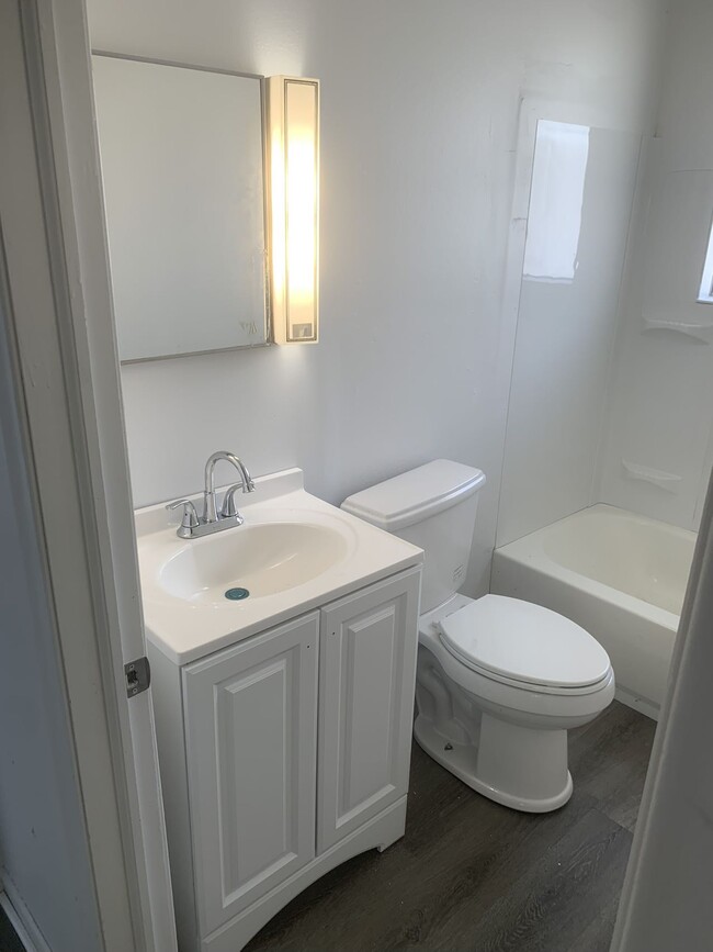 Building Photo - 459 Greenmount Dr