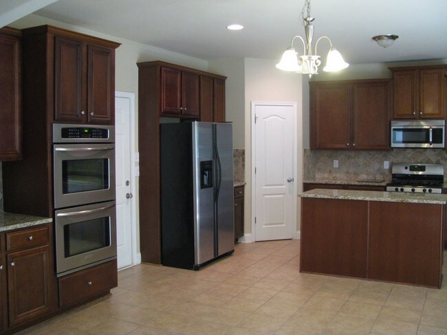 Building Photo - 3695 Lindsy Brooke Ct Douglasville