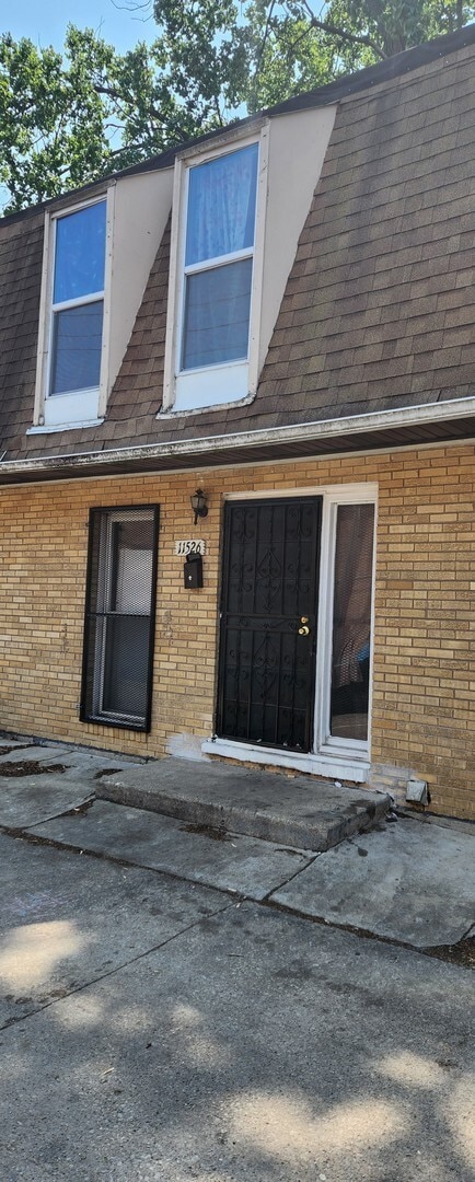 Building Photo - 11526 S Racine Ave