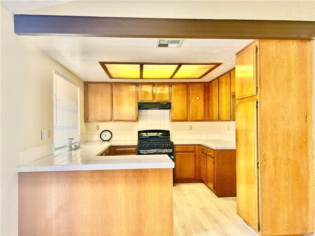 Building Photo - 9211 Fairmont Ln