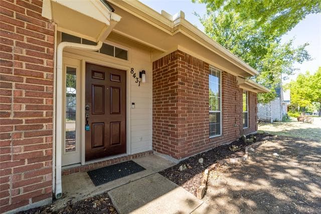 Building Photo - 8431 Cripple Creek Dr