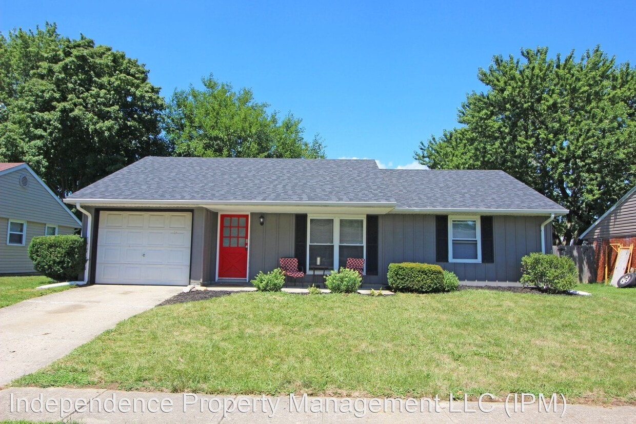 Foto principal - 3 br, 1 bath House - 136 Rogers Dr.