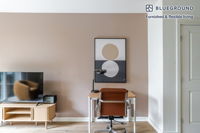 Foto del edificio - 362 Bellevue Way NE
