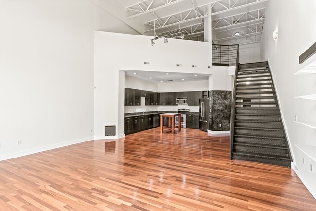 Building Photo - The Gallery Lofts, 2 Bedroom Condo minutes...