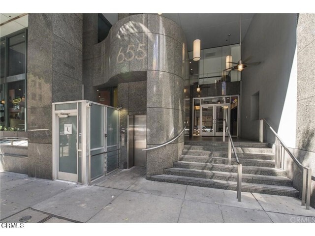 Foto del edificio - 655 S Hope St