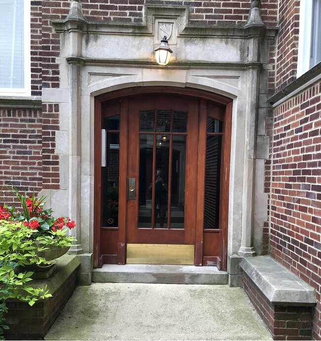 Foto del edificio - 1226 Elmwood Ave