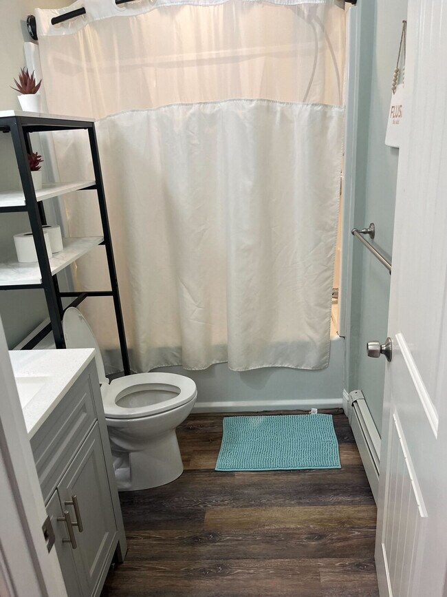 Foto del edificio - 378 Admiral St