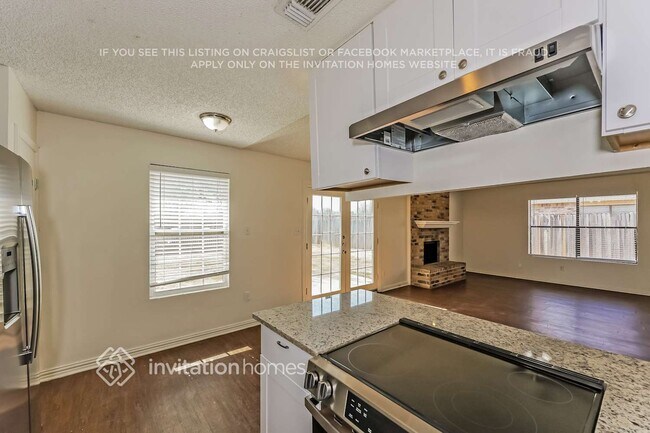 Building Photo - 654 Clover Ln