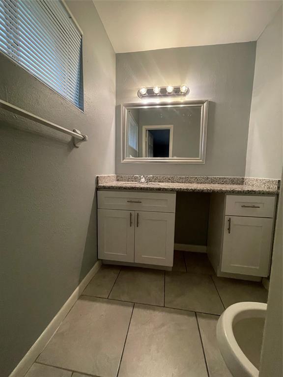Foto del edificio - 8817 Bertwood St