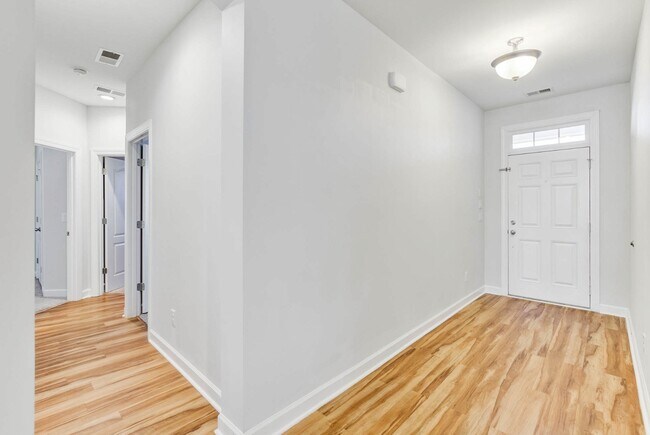 Foto del edificio - 107 Novelty Lane, Moncks Corner, SC 29461 ...