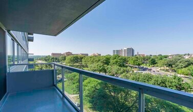 Building Photo - Park Towne Place