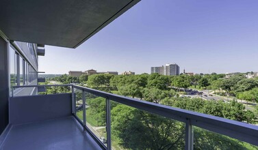 Building Photo - Park Towne Place