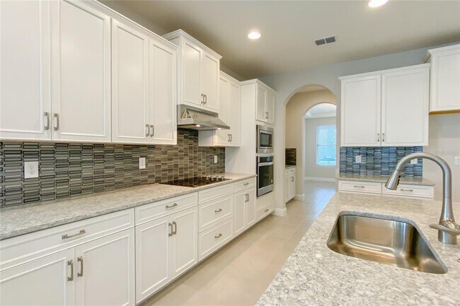 Building Photo - 9648 Lost Creek Dr