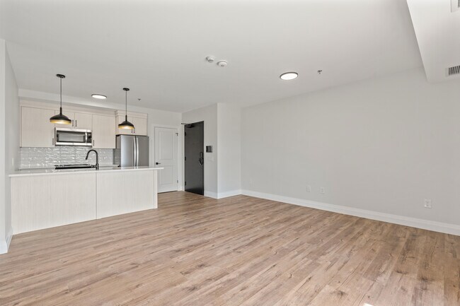 Photo du bâtiment - 4775 Walker Rd