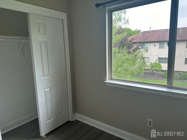 Building Photo - 4516 Birchwood Ct