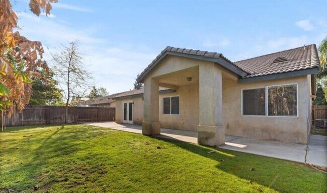 Foto del edificio - Beautiful House for Rent NW Bakersfield - Coming Soon!