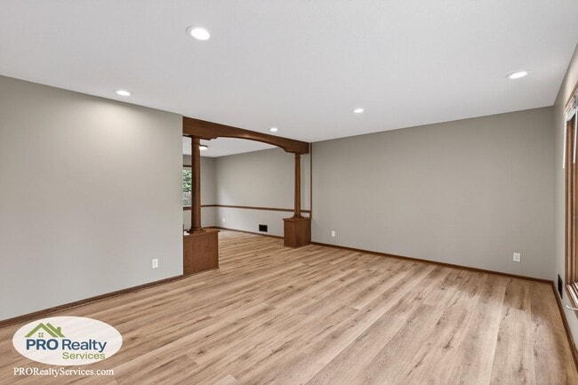 Building Photo - Recently Remodeled 4 Bedroom Home