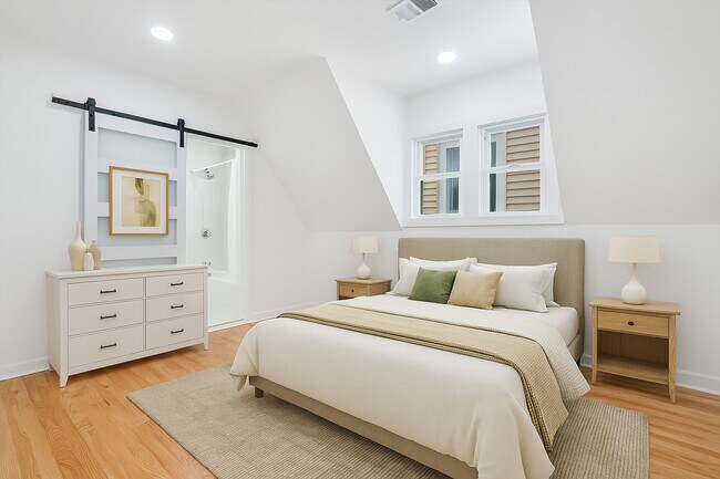 Foto del edificio - 2617 W Fullerton Ave