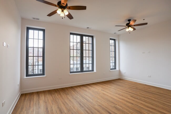 Building Photo - 3160 N Broadway