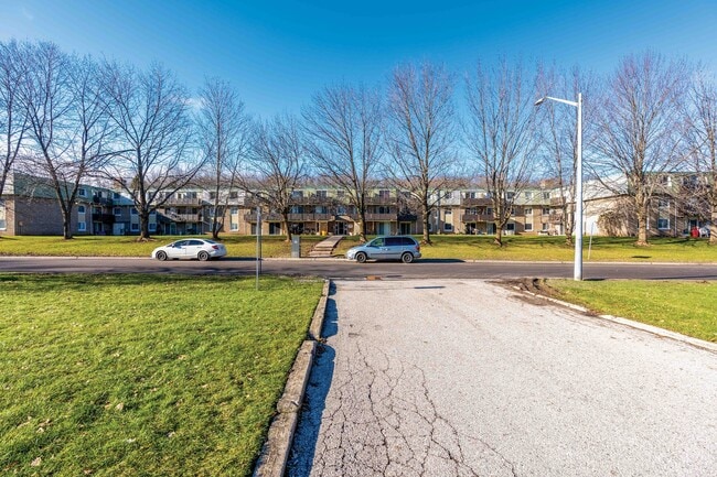 Photo du bâtiment - 6th Street Apartments