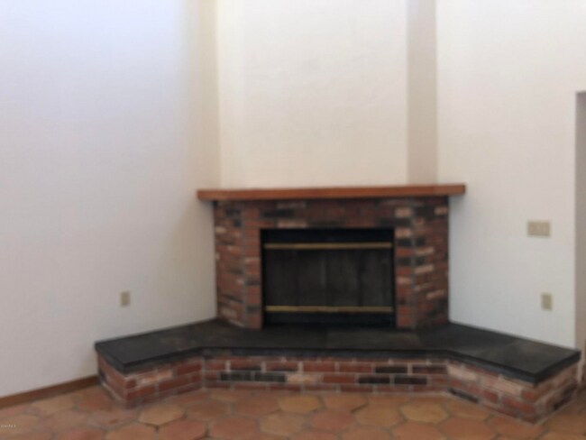 Building Photo - 6445 E Wildcat Dr
