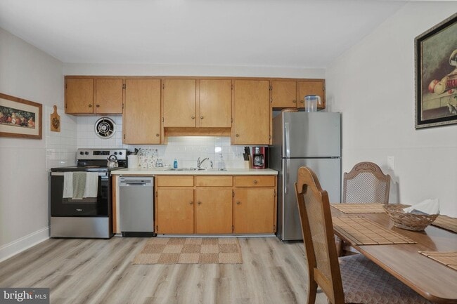 Building Photo - 1900 Princess Anne St