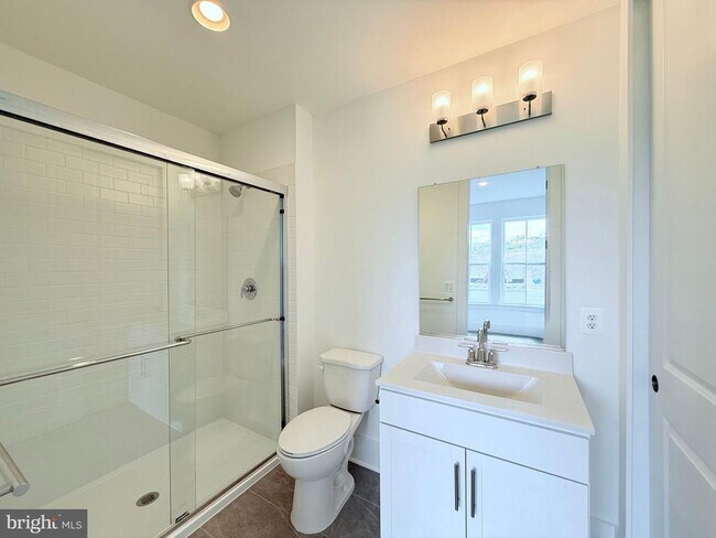Foto del edificio - 4803 Jackson Vlg Pkwy