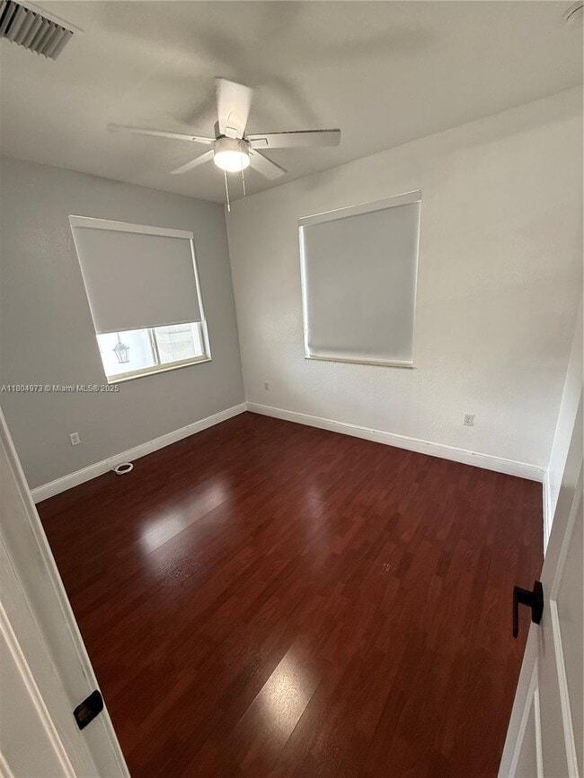 Foto del edificio - 3119 NW 11th St