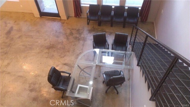 Foto del edificio - 215 N Main St