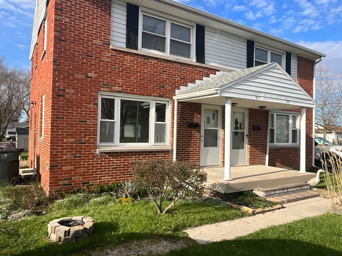 Front - 217 Sunnydale St