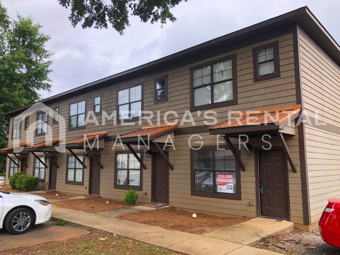 Foto principal - Townhome For Rent in Tuscaloosa, AL. Avail...