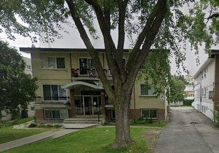 Building Photo - 5581 Bd Léger