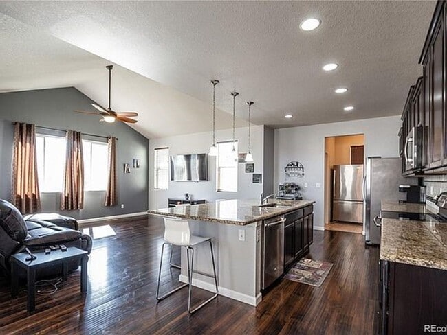 Building Photo - Clean and Spacious Home for Rent