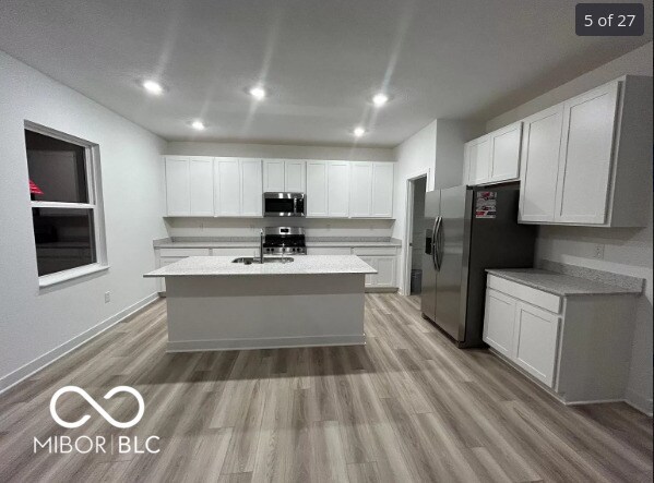 Foto del edificio - 7307 Darley Ln