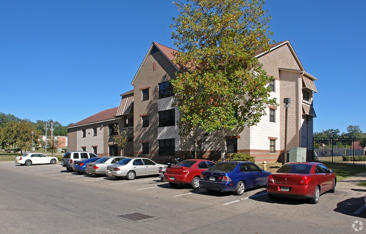 Building Photo - 277 Palmetto St