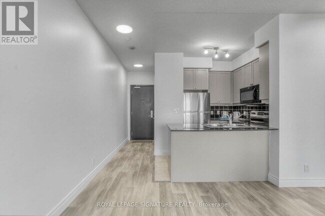 Building Photo - 90 Absolute Ave
