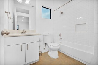 Building Photo - 603 Edgewood St