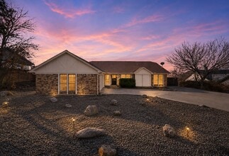 Building Photo - 8721 Hidden Hill Dr