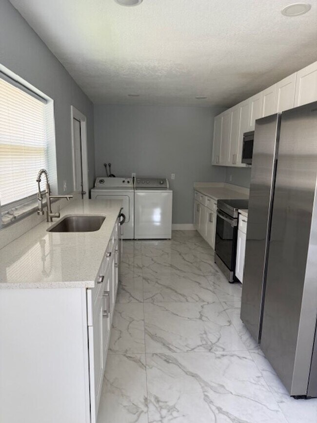 Photo - 2 Bed 1 Bath Duplex in Orlando for Rent Apartment