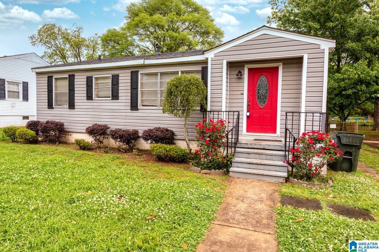 Foto principal - 8708 Sunset Dr