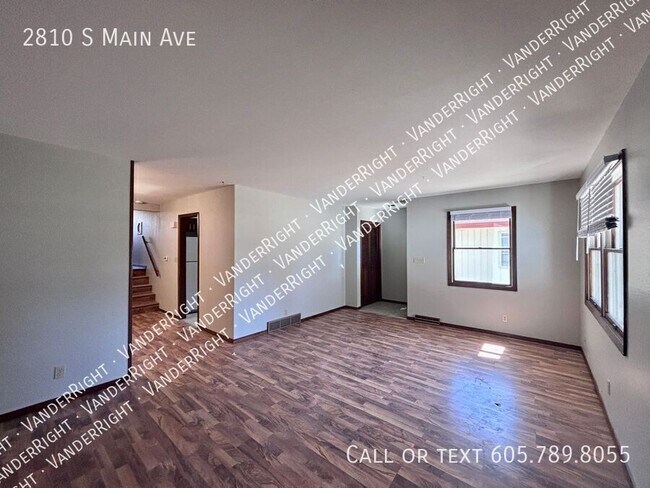 Foto del edificio - 2810 S Main Ave