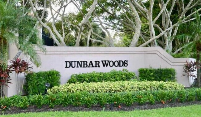 Foto del edificio - 1109 Duncan Cir