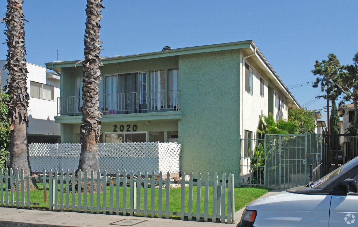 Foto del edificio - 2020 Garth Ave