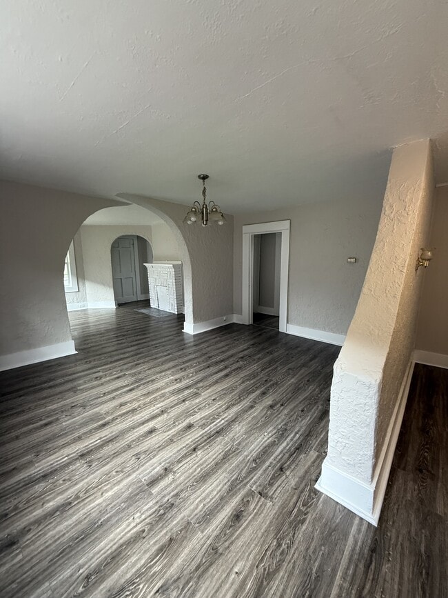 Foto del edificio - 1317 11th St N